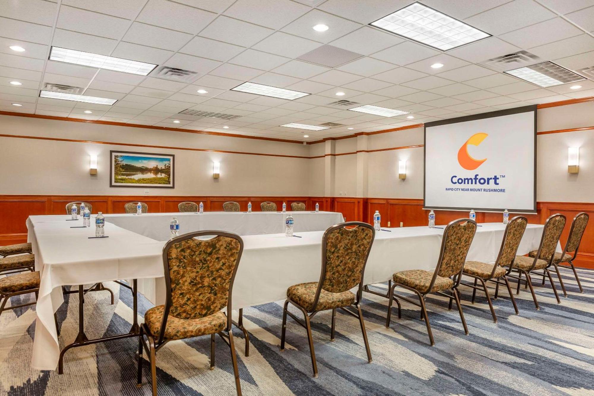 Comfort Inn & Suites Rapid City Near Mt Rushmore Eksteriør bilde